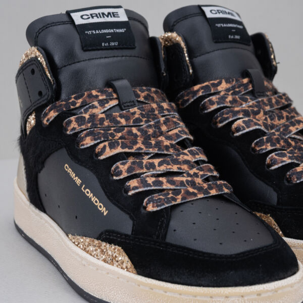 Crime London Chelsea Hi gold, snaker donna alta stile basket in pelle nera con dettagli glitterati ora, pelle laminta oro e lacci leopard. Soletta interna rialzata. Stefano Ascari spilamberto (mo)