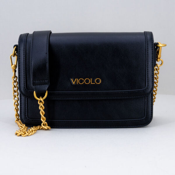 Vicolo borsa tracolla catena nera, con patta e bottone magnetico. In ecopelle. Borsa donna elegante. Fotografata di dietro. Stefano Ascari Spilamberto (Mo)