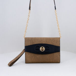 Borbonese mini bag elegante con tracollina in metallo dorato o polsino removibile. Chiusura con patta. Stefano Ascari Spilamberto (Mo). Borsa fotografata di fronte.