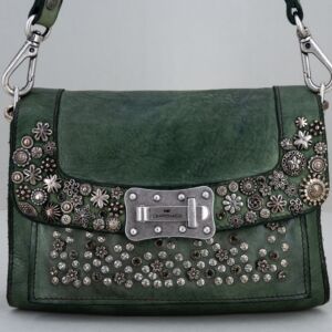 borse donna in vera pelle fatte in Italia colore verde con borchie