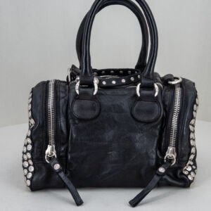 borsa donna bauletto vera pelle colore nero con borchie