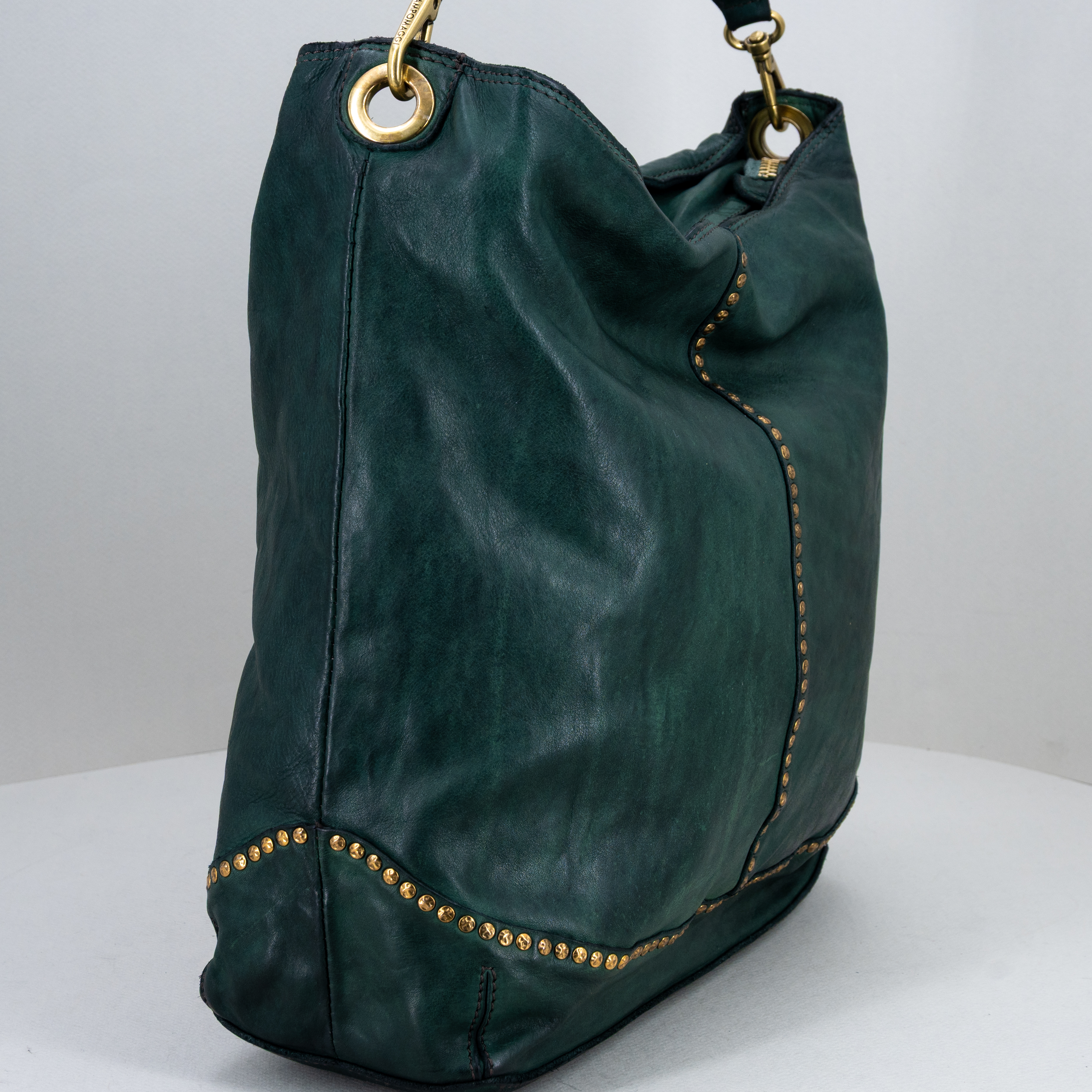 borsa donna in vera pelle colore verde con spallaccio e tracolla.