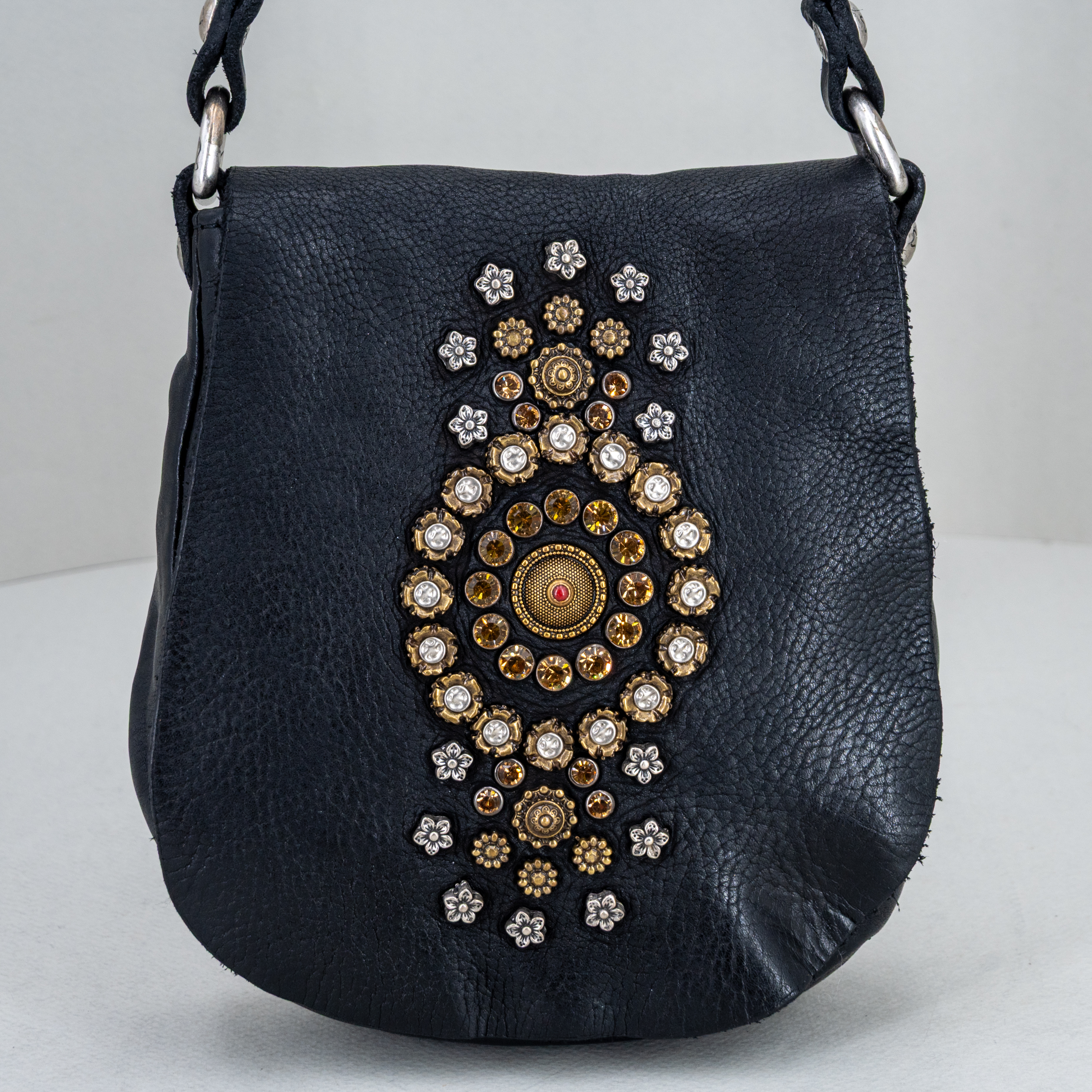 borsetta donna in pregiata pelle colore nero.