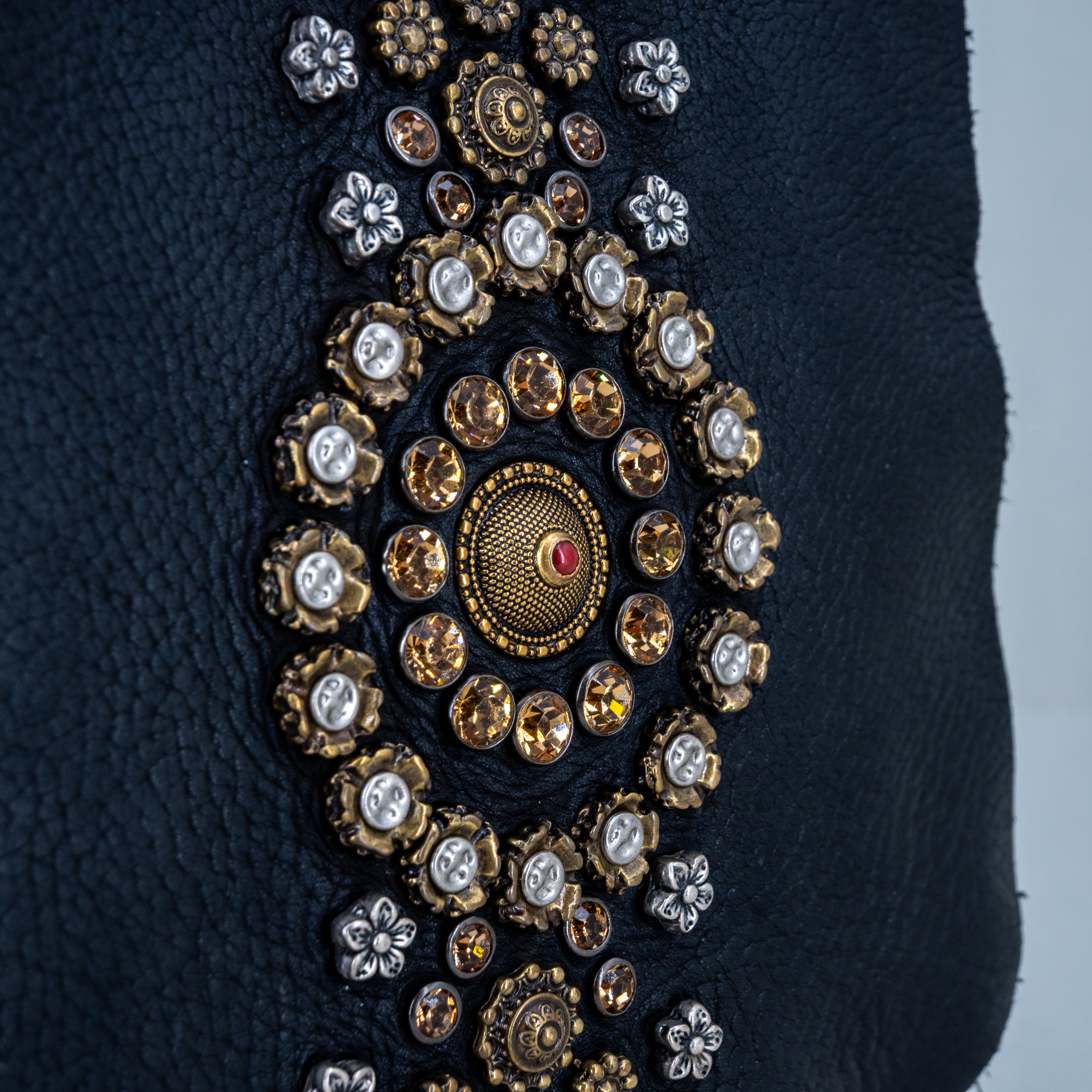 borsetta donna in pregiata pelle colore nero.