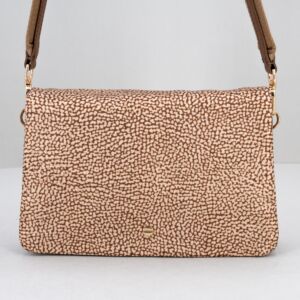 borsa da donna piccola ed elegante con tracolla e patta. Colore marrone chiaro.