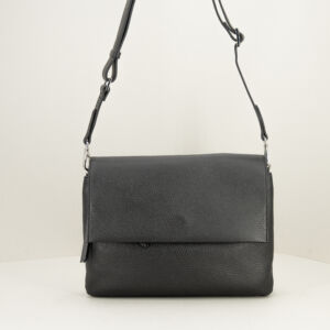 borsa donna in pelle nera con tracolla removibile. Piccola ed elegante.