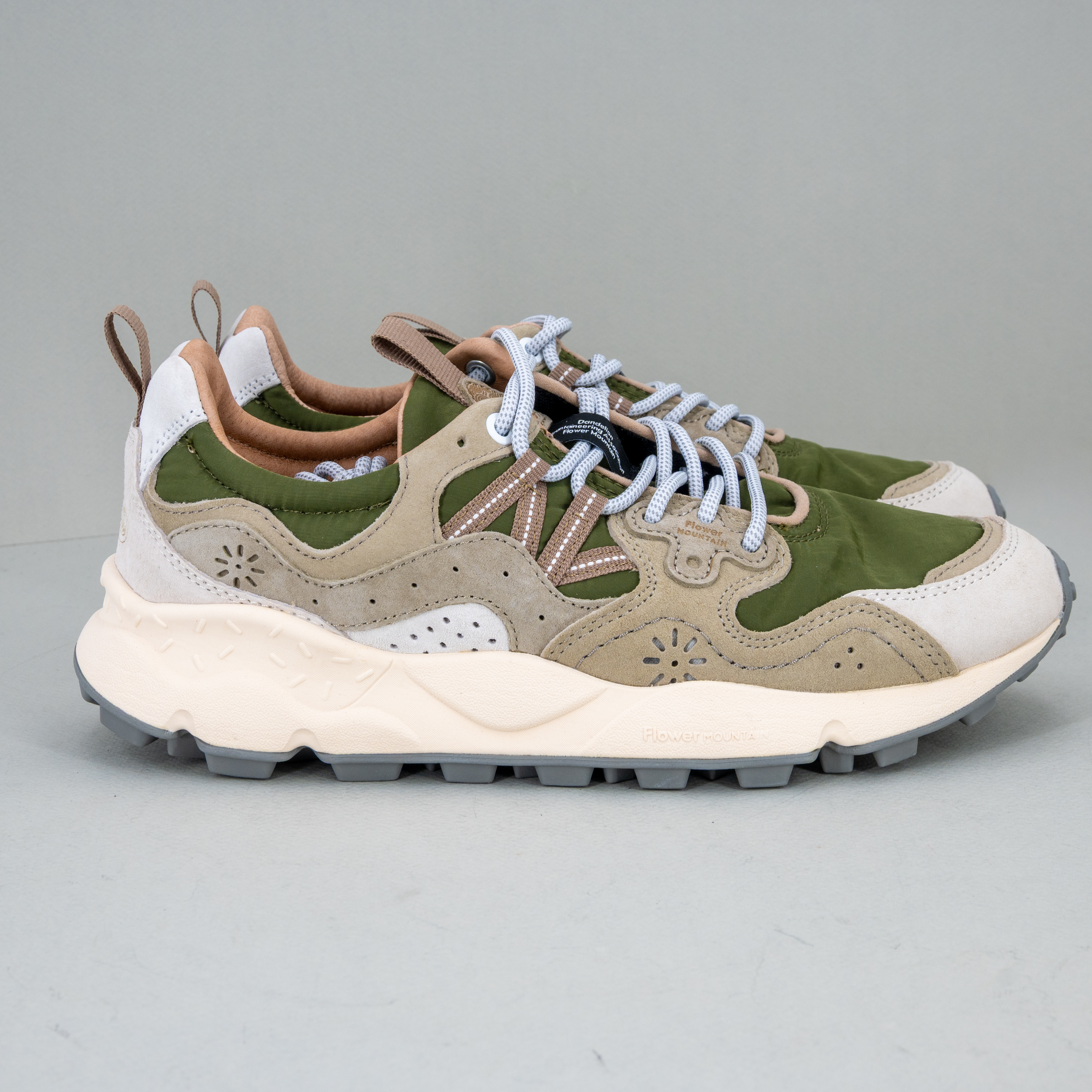 scarpa sportiva uomo Flower Mountain bianca e verde