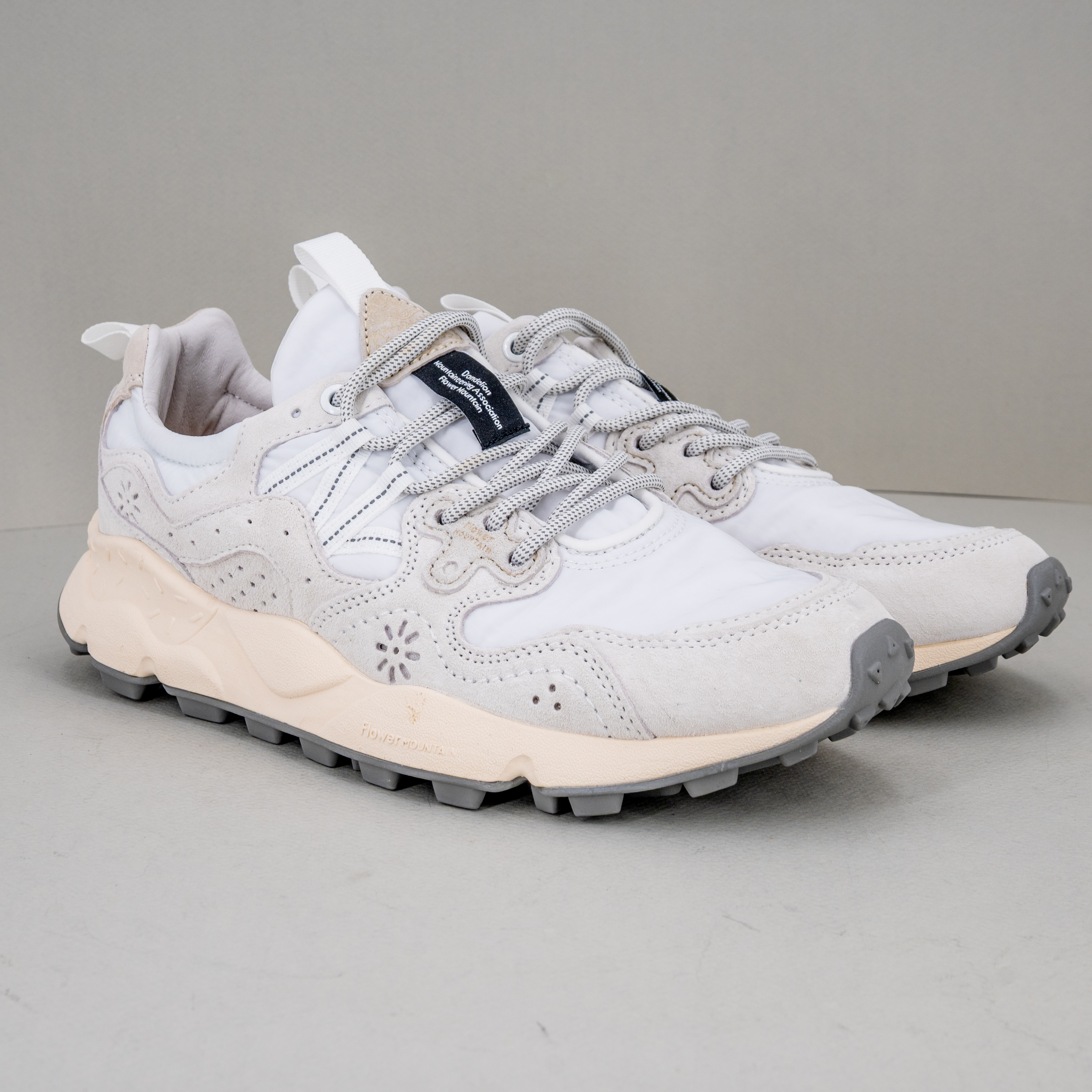 scarpa sportiva uomo Flower Mountain colore bianco