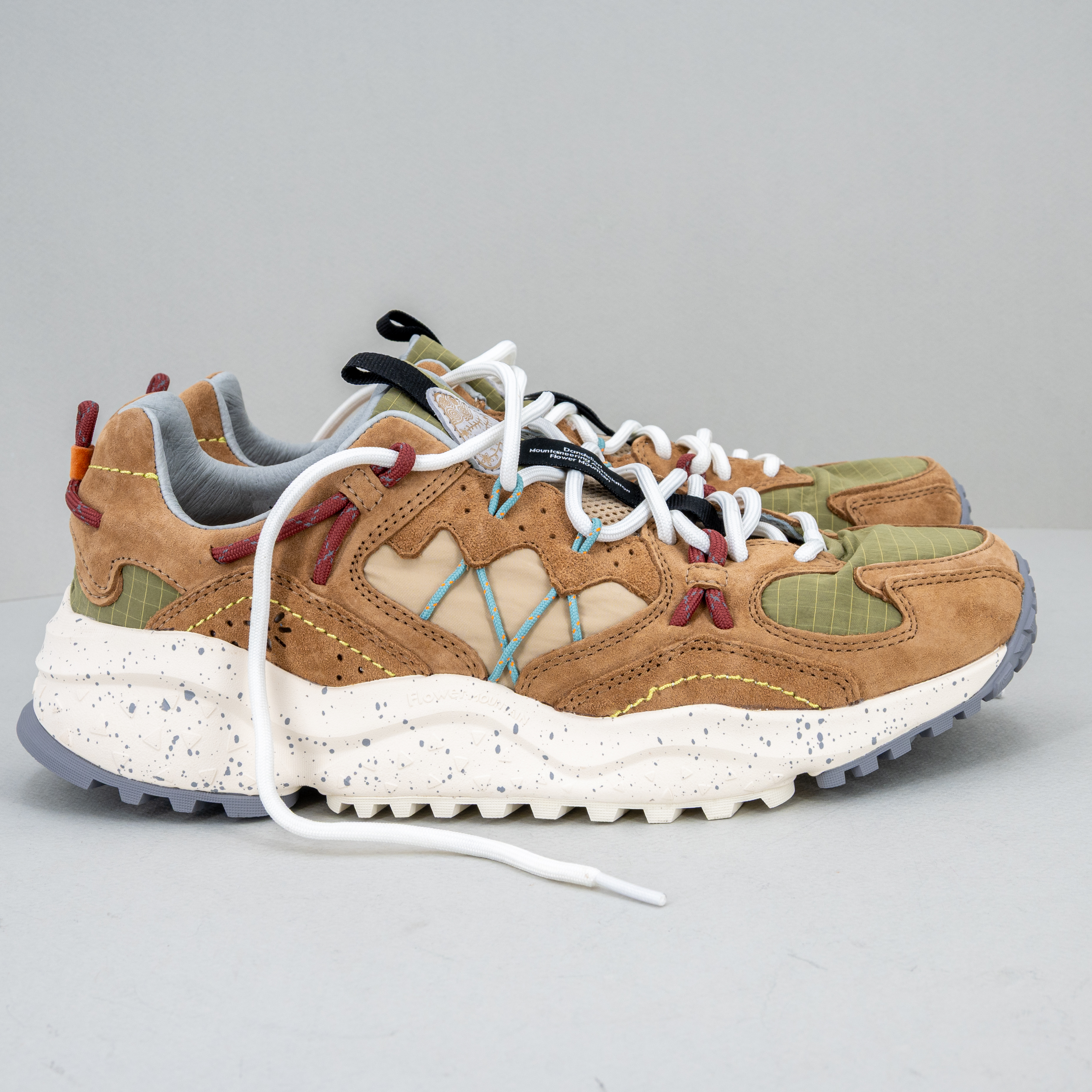 scarpa sportiva uomo Flower Mountain Yamabushi colore beige biscotto