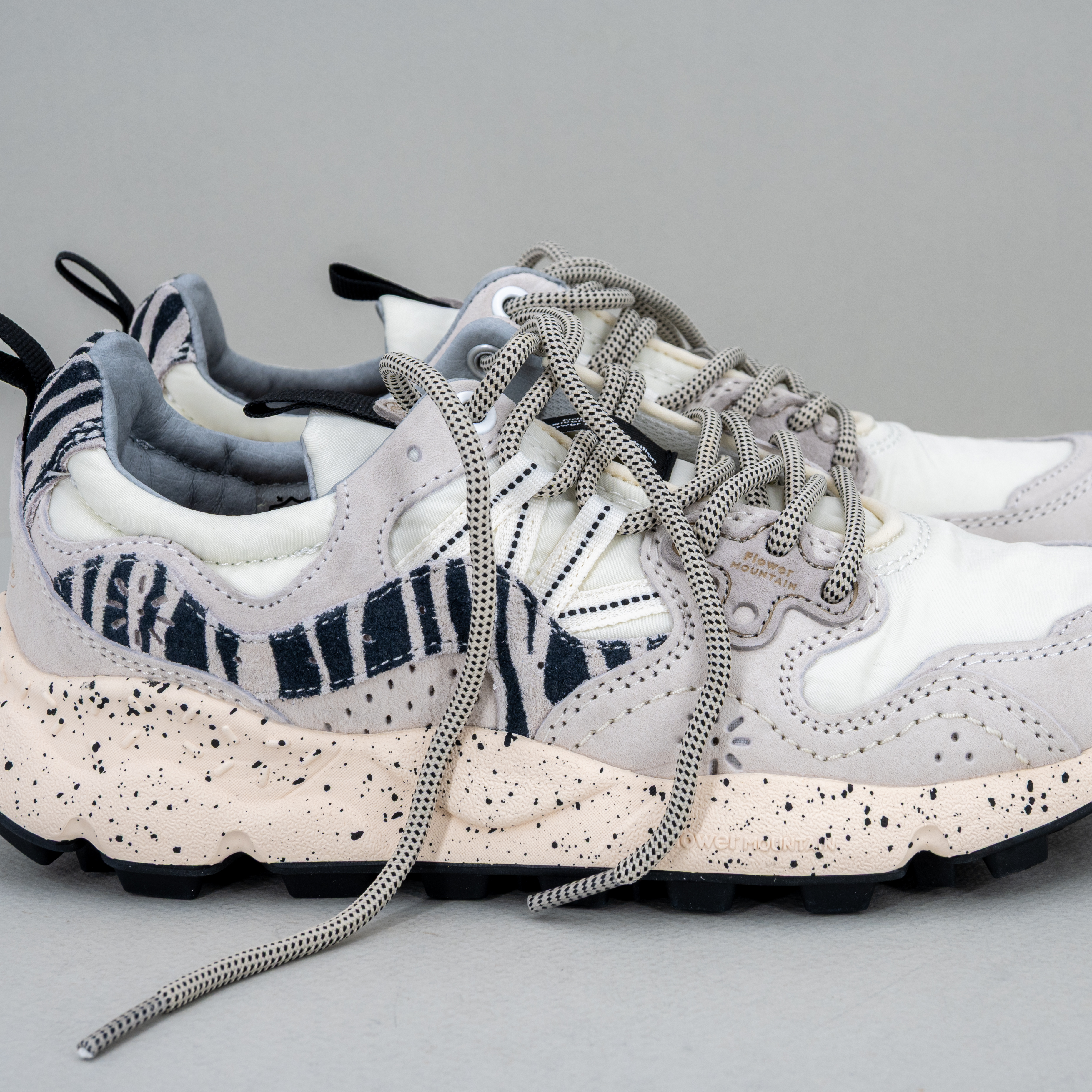 scarpa sportiva da donna Flower Mountain colore total white