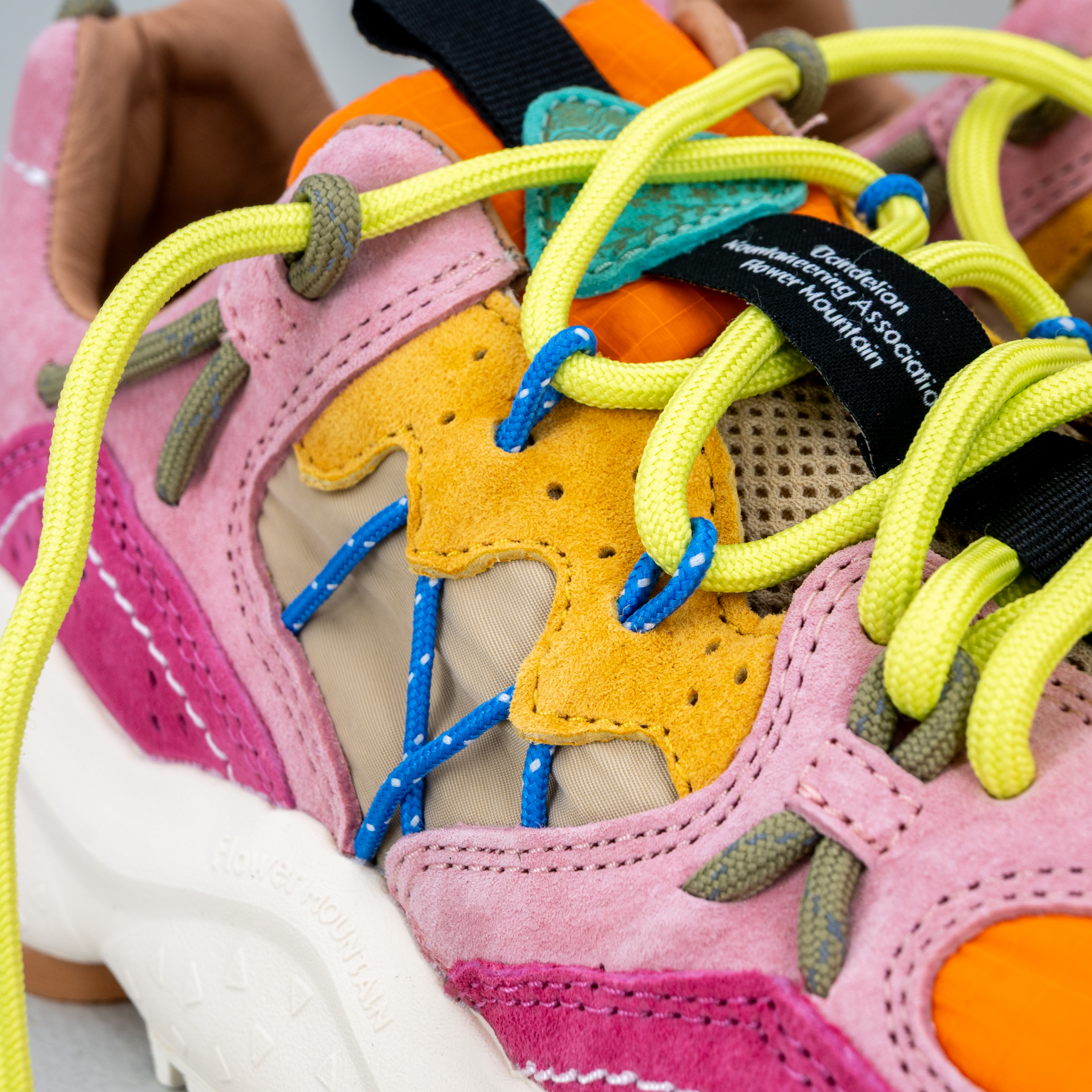 scarpa sportiva da donna Flower Mountain arancio e fucsia
