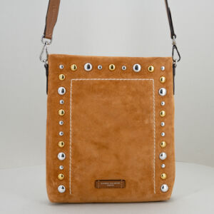 borsa donna in morbido suede marrone chiaro con borchie e tracolla, in vera pelle
