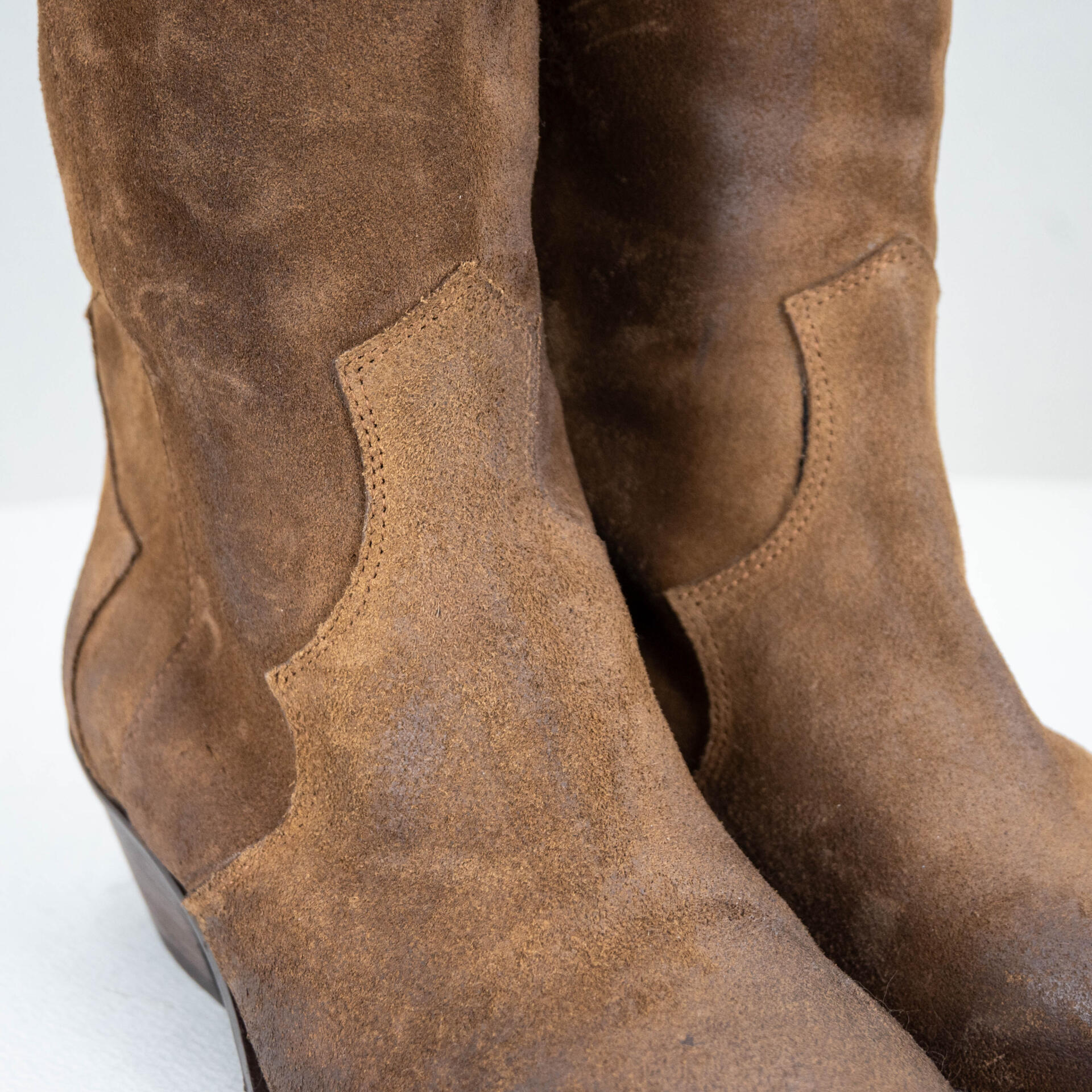 stivale alto donna in camoscio marrone