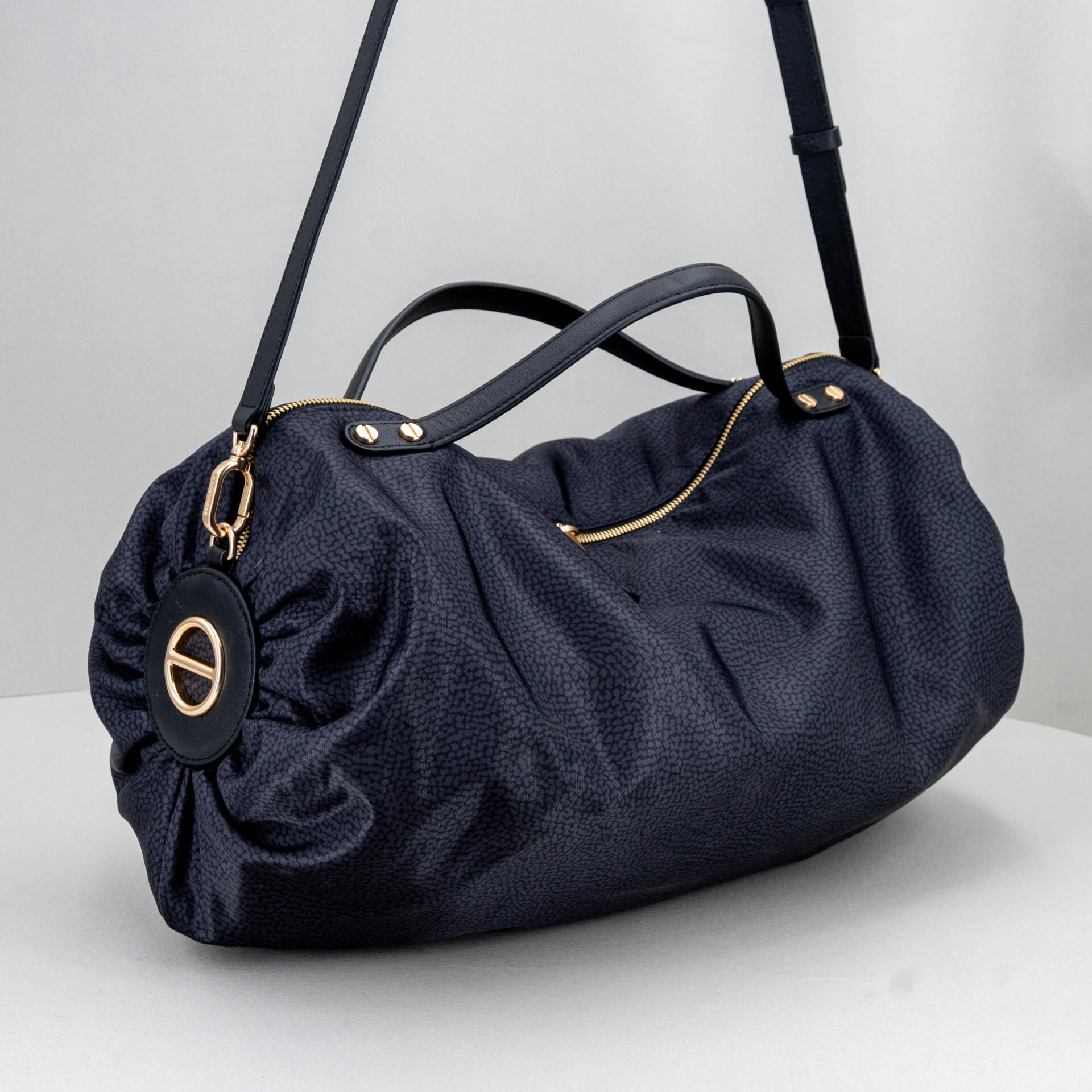 borsa da donna a tracolla colore nero