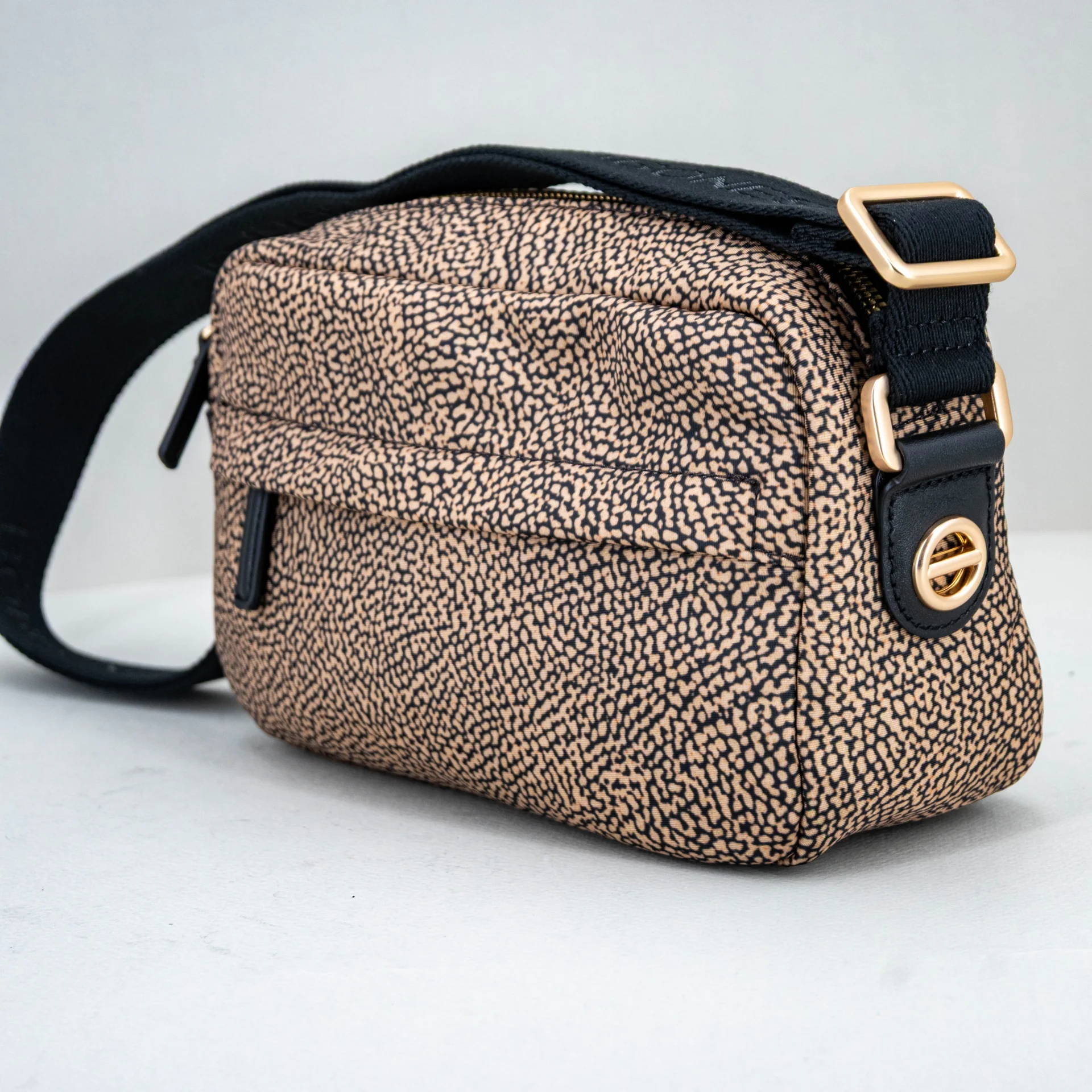 borsa da donna colore marrone con tracolla