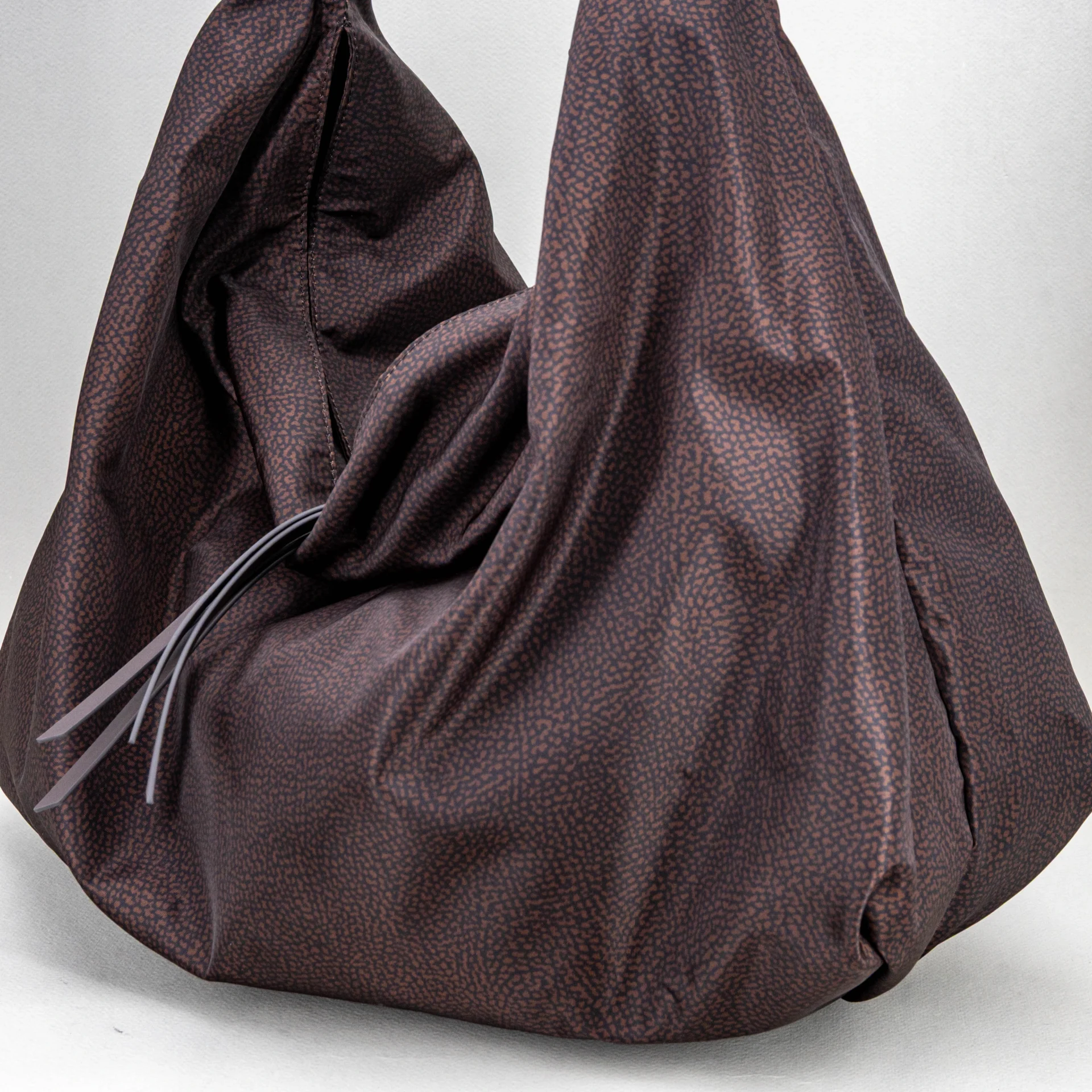 borsa a spalla da donna colore marrone scuro
