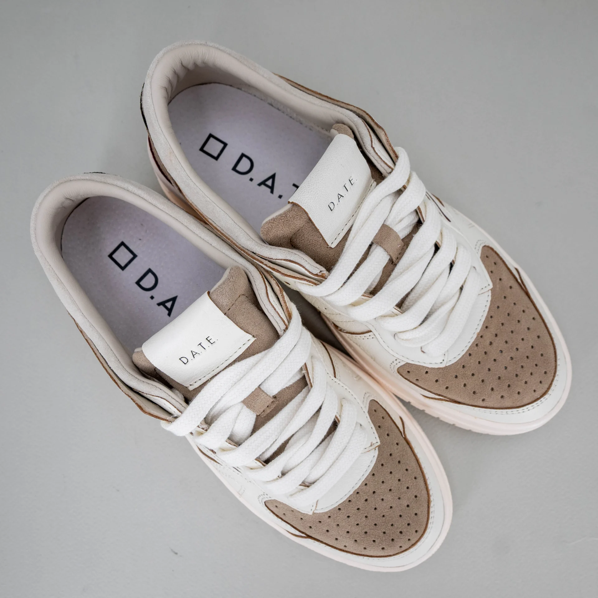 sneaker da uomo in pelle bianca