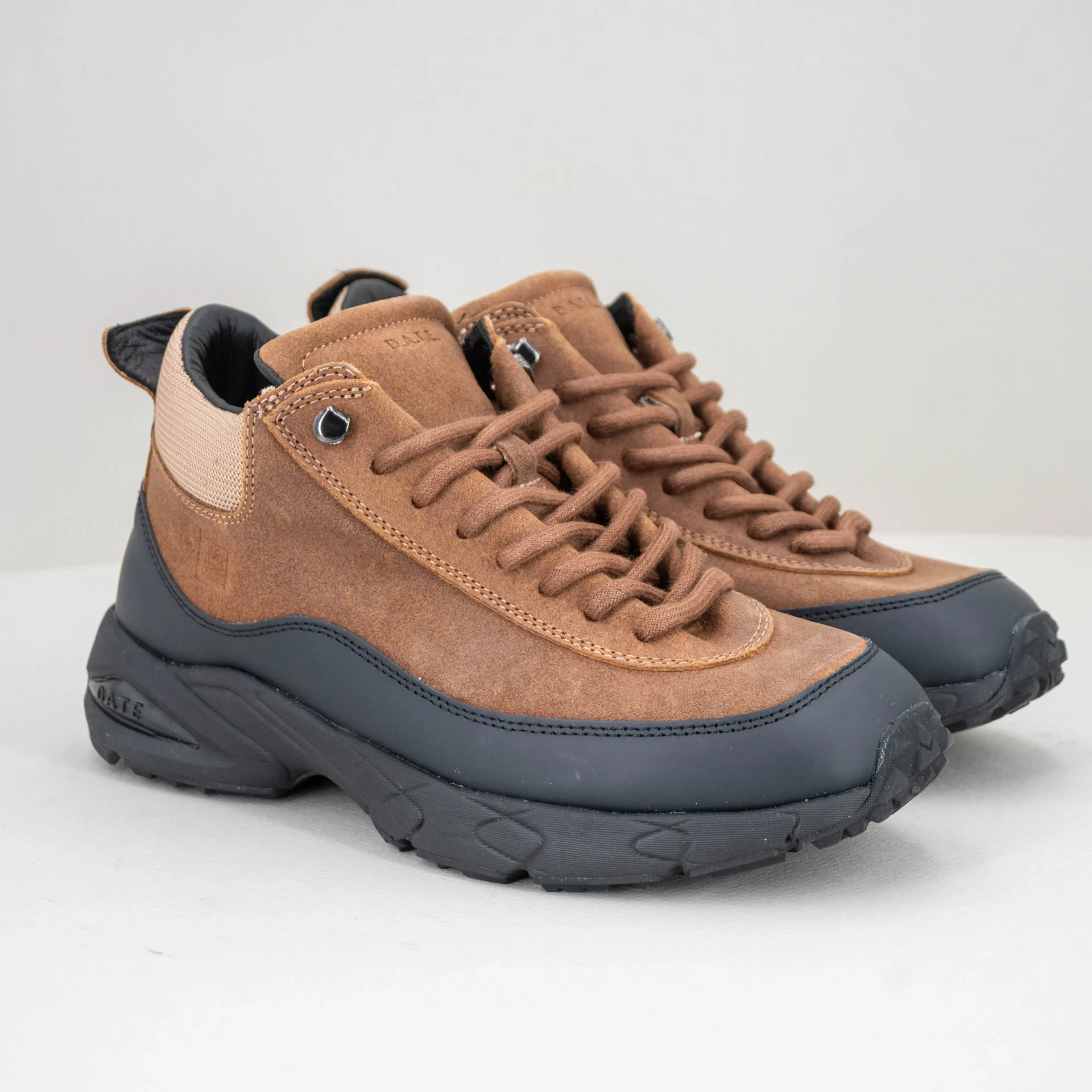 scarpa sportiva da uomo stile scarponcino da montagna