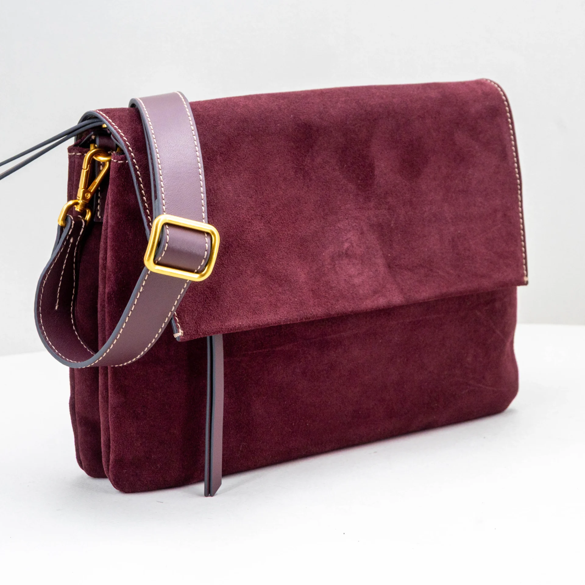 borsa tracolla in camoscio bordeaux