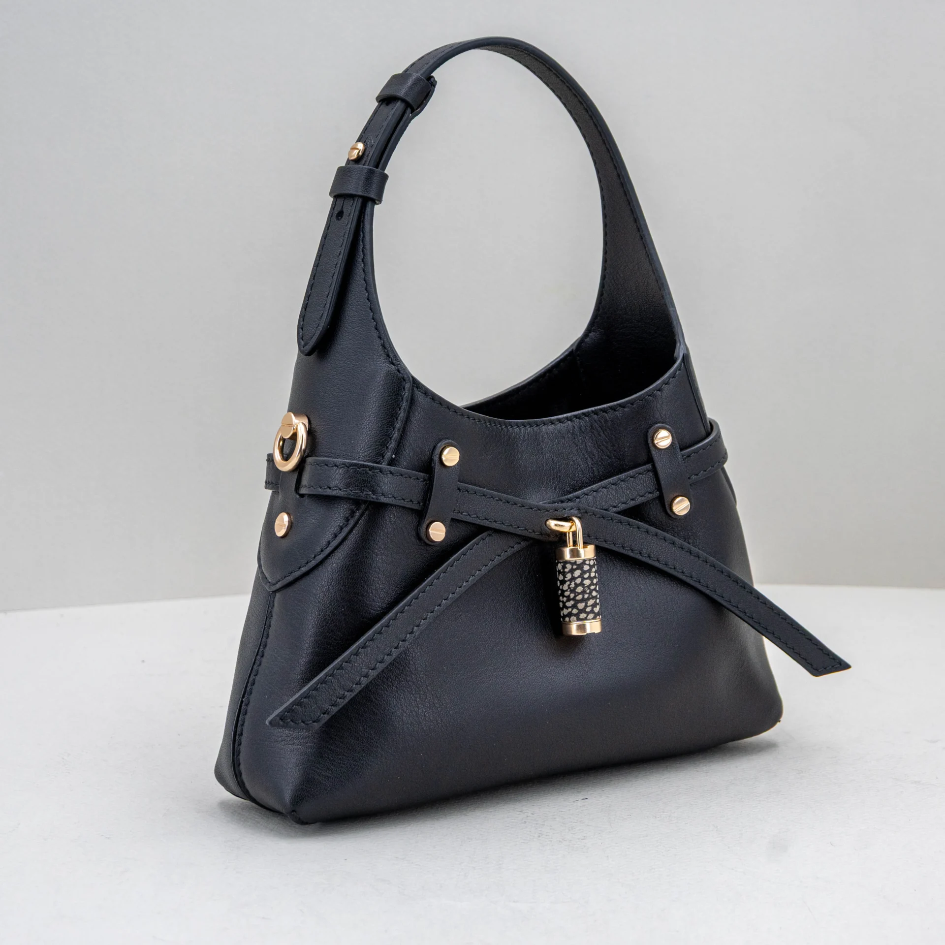 borsa donna piccola in pelle nera Borbonese