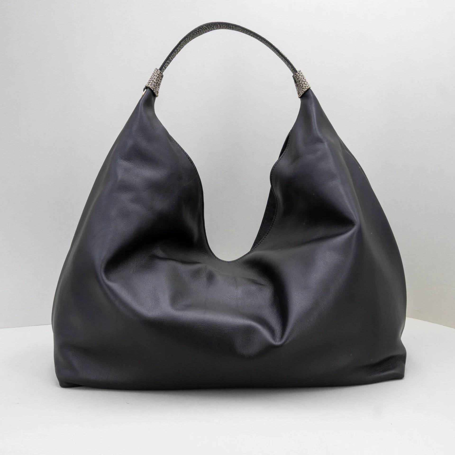 borsa da donna grande in pelle nera