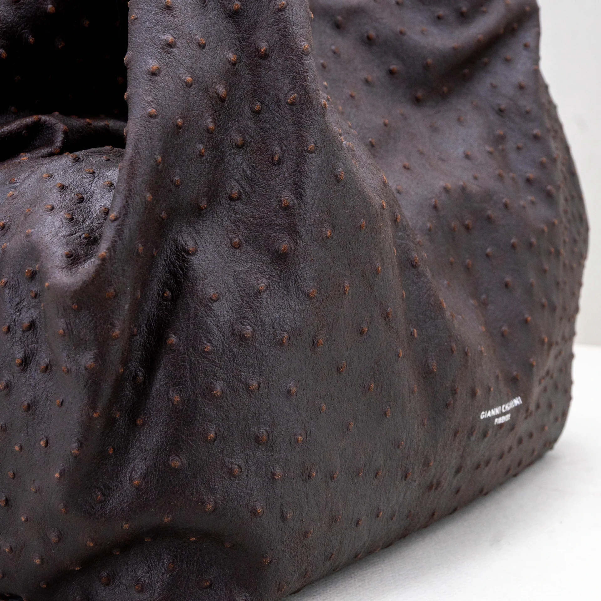 Borsa da donna a mano grande in pelle marrone