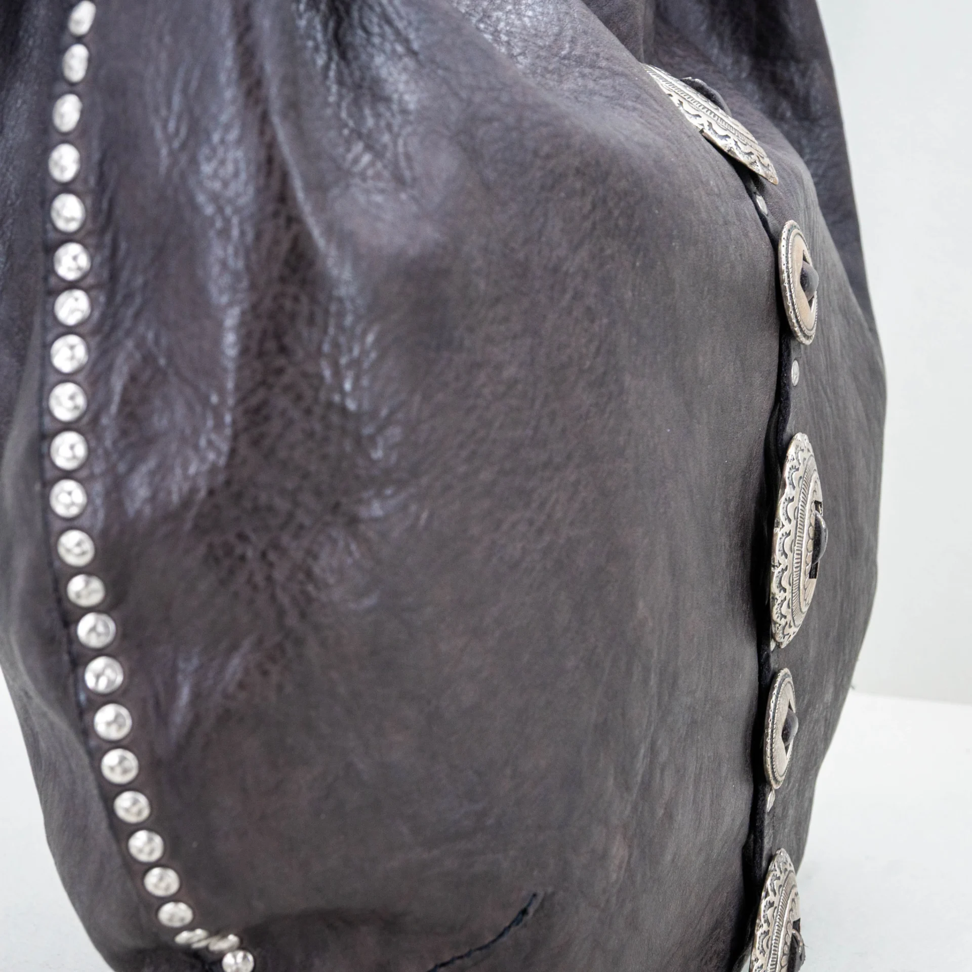 borsa a spalla con tracolla in vera pelle grigio scuro