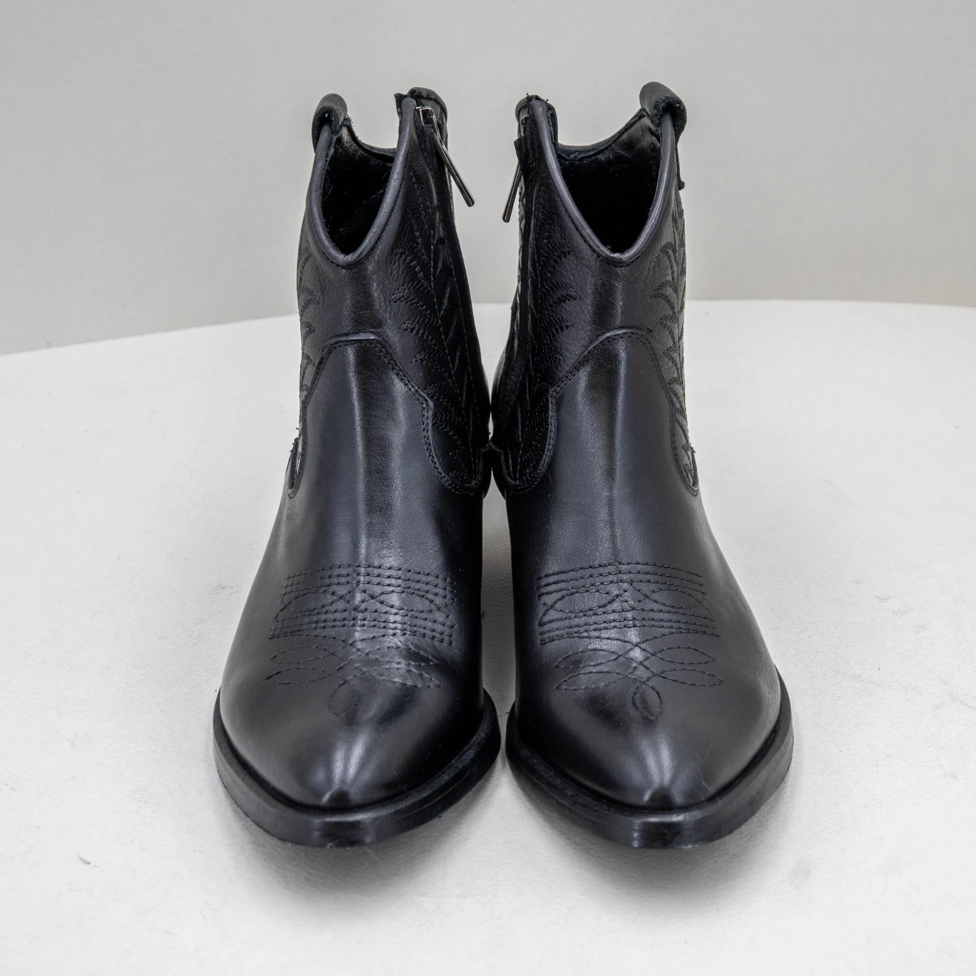 stivaletto basso texano donna in pelle nero con ricami
