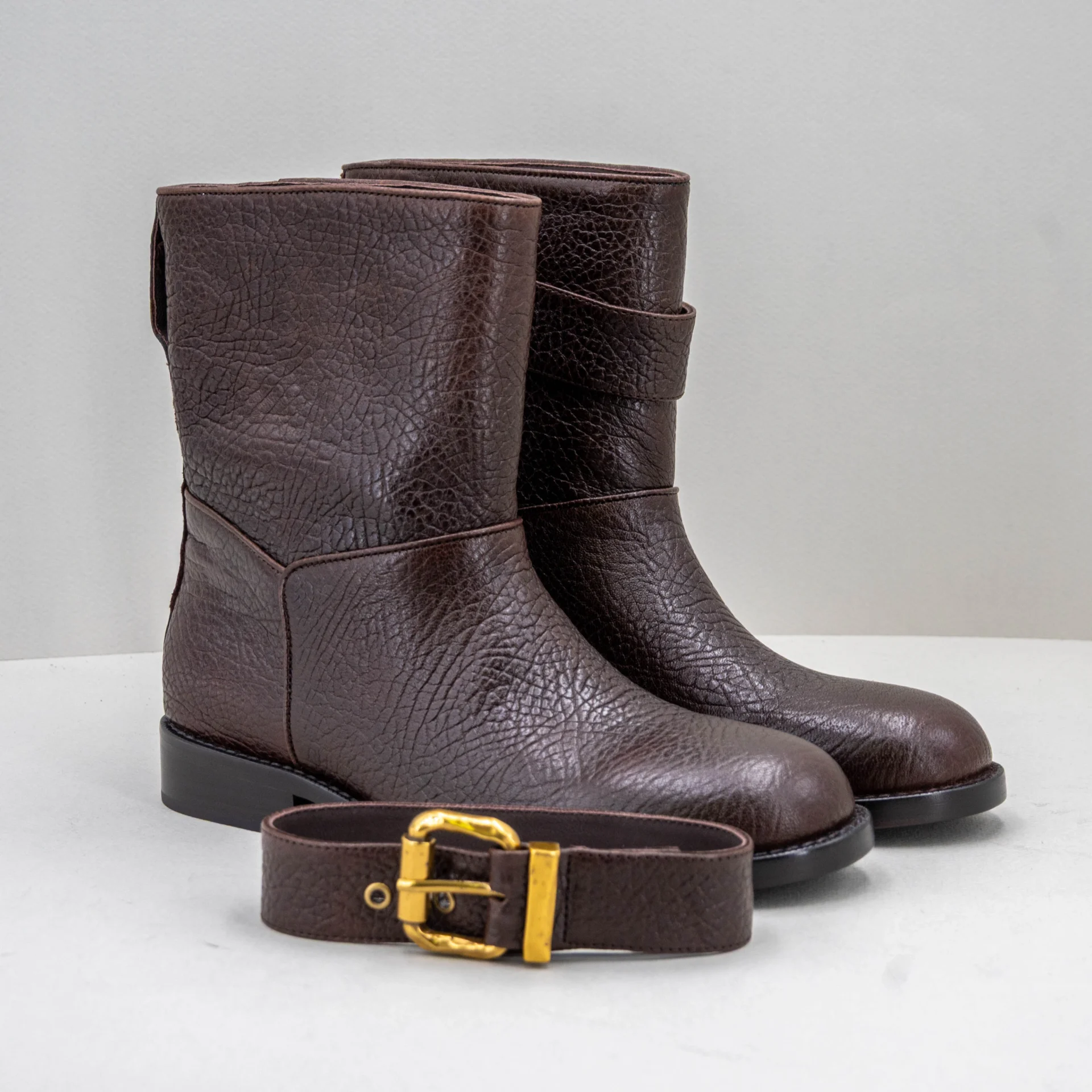 stivaletto donna in vera pelle colore marrone scuro