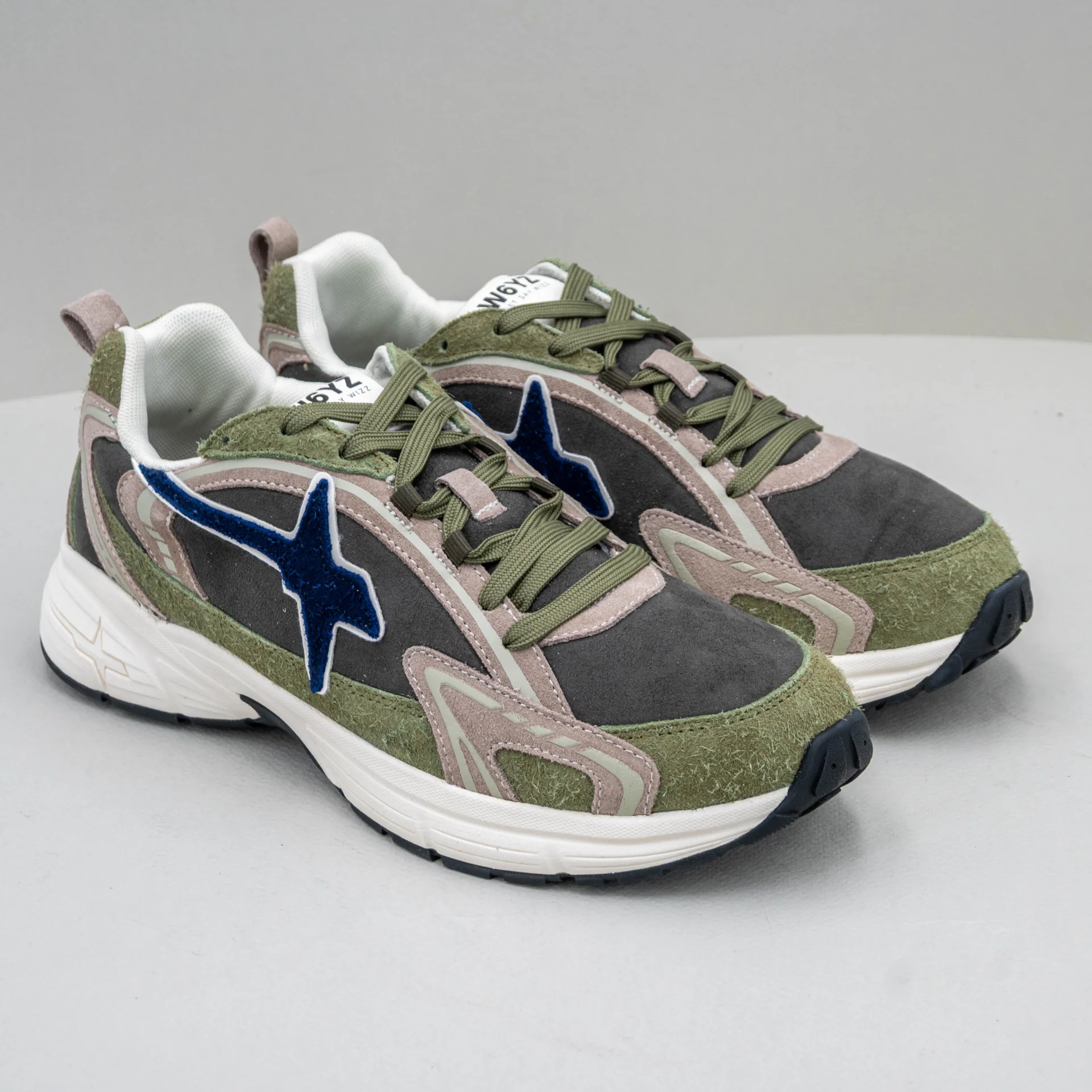sneaker uomo verde militare e blu