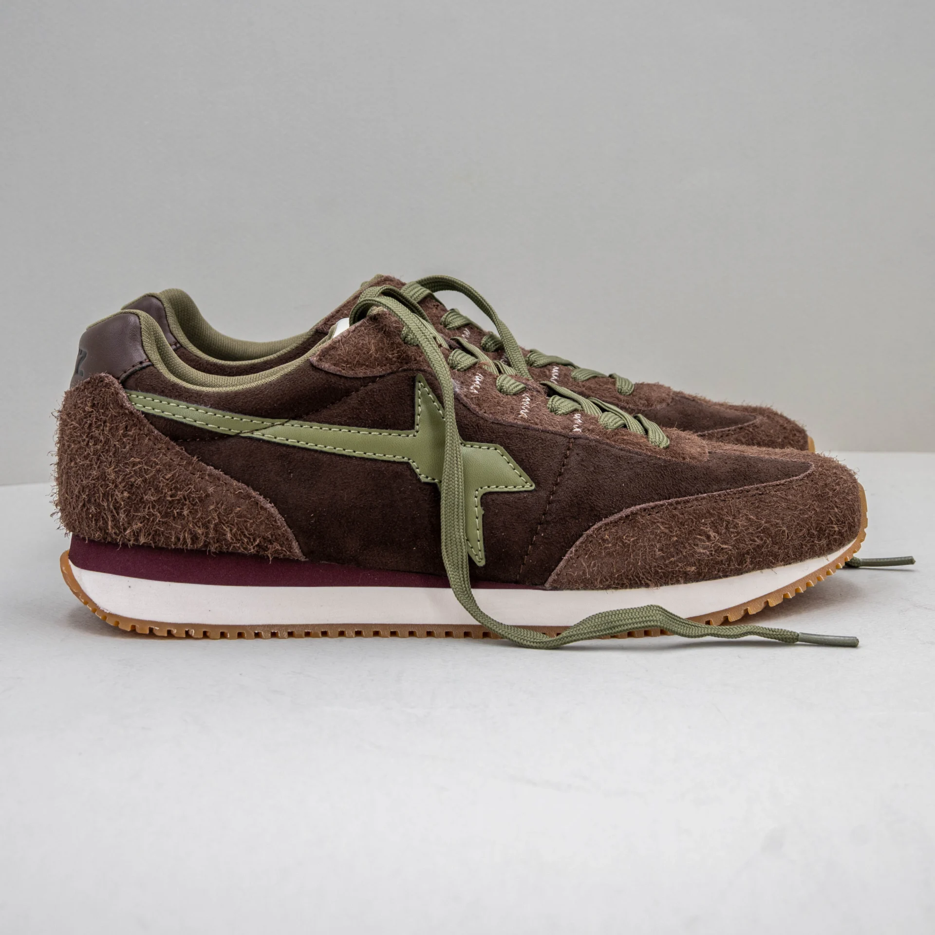 sneaker uomo marrone